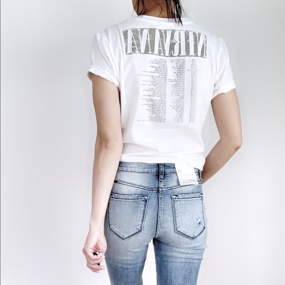 1 DAY SALE ! VINTAGE WHITE NIRVANA Tee - Picture 8 of 9